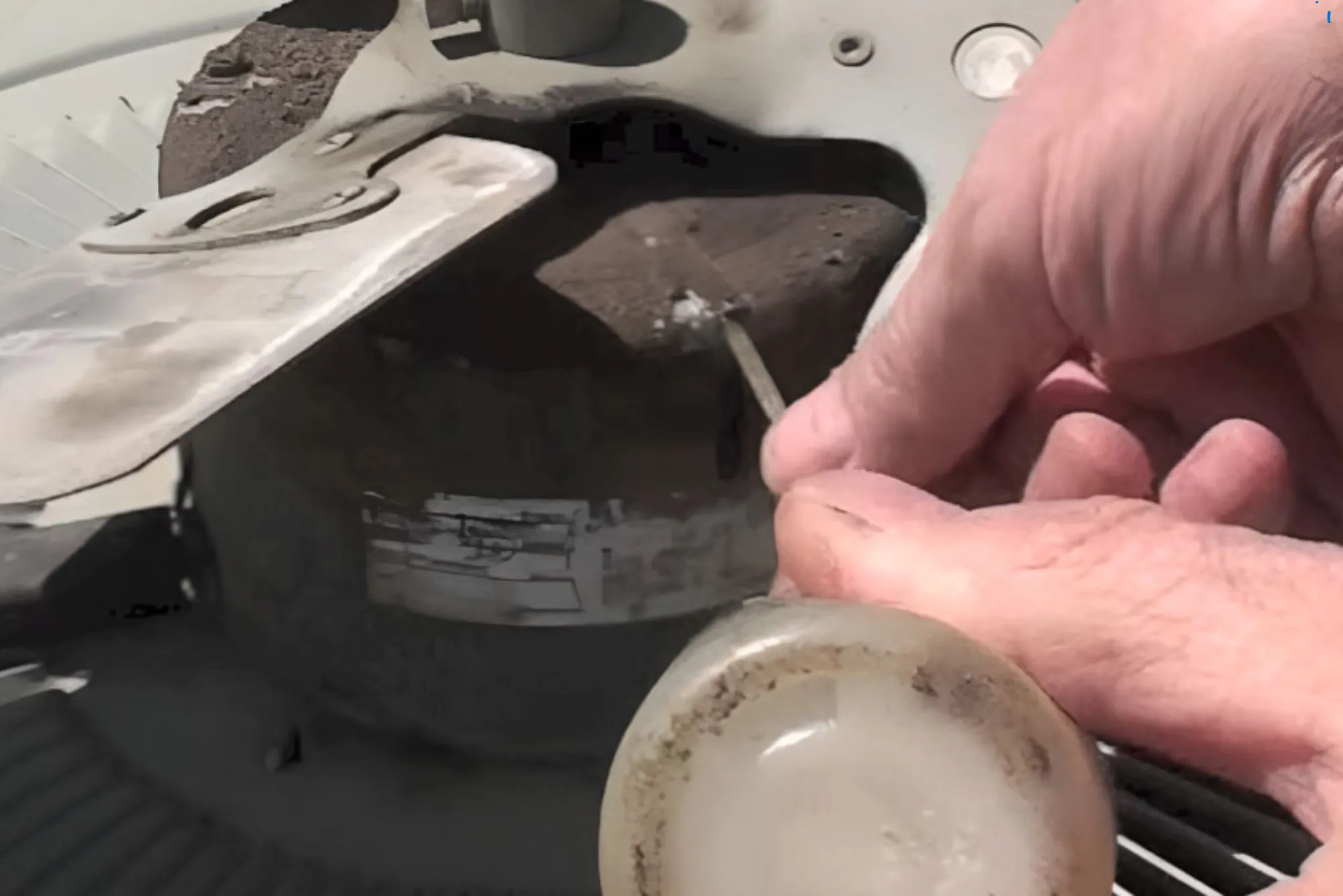 How to Properly Lubricate AC Motors