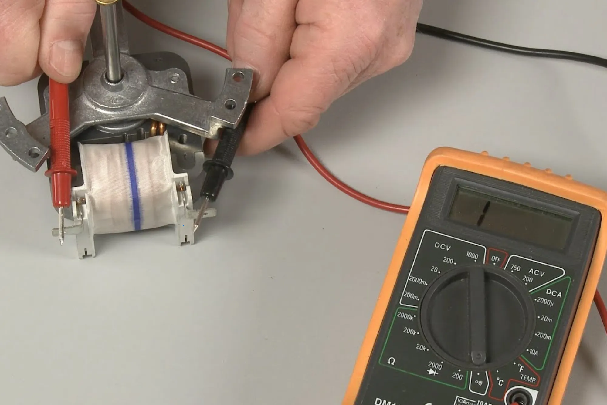 How to Diagnose Oven Motor Failures