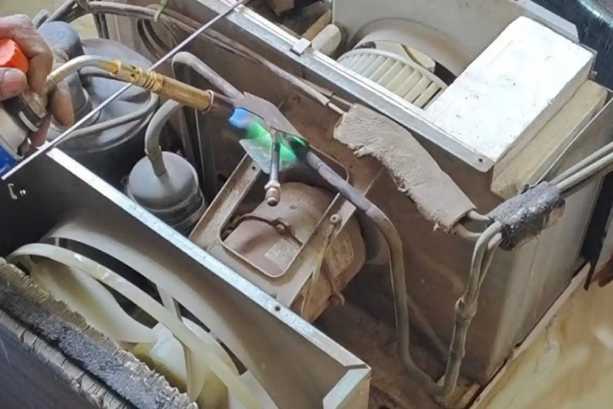 AC Window Unit Gas Refill