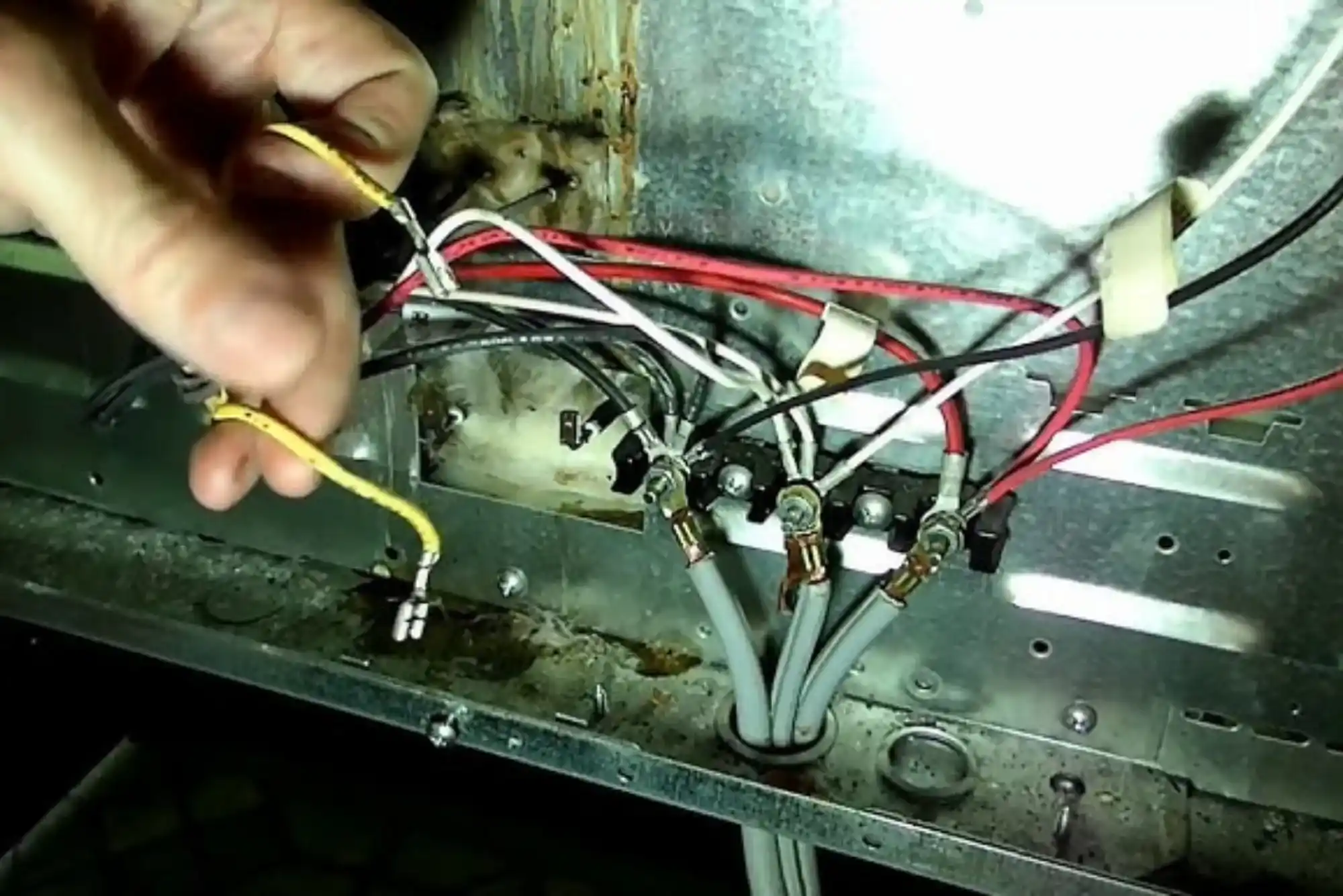 High-Quality Oven Wiring Repair and Component Replacement